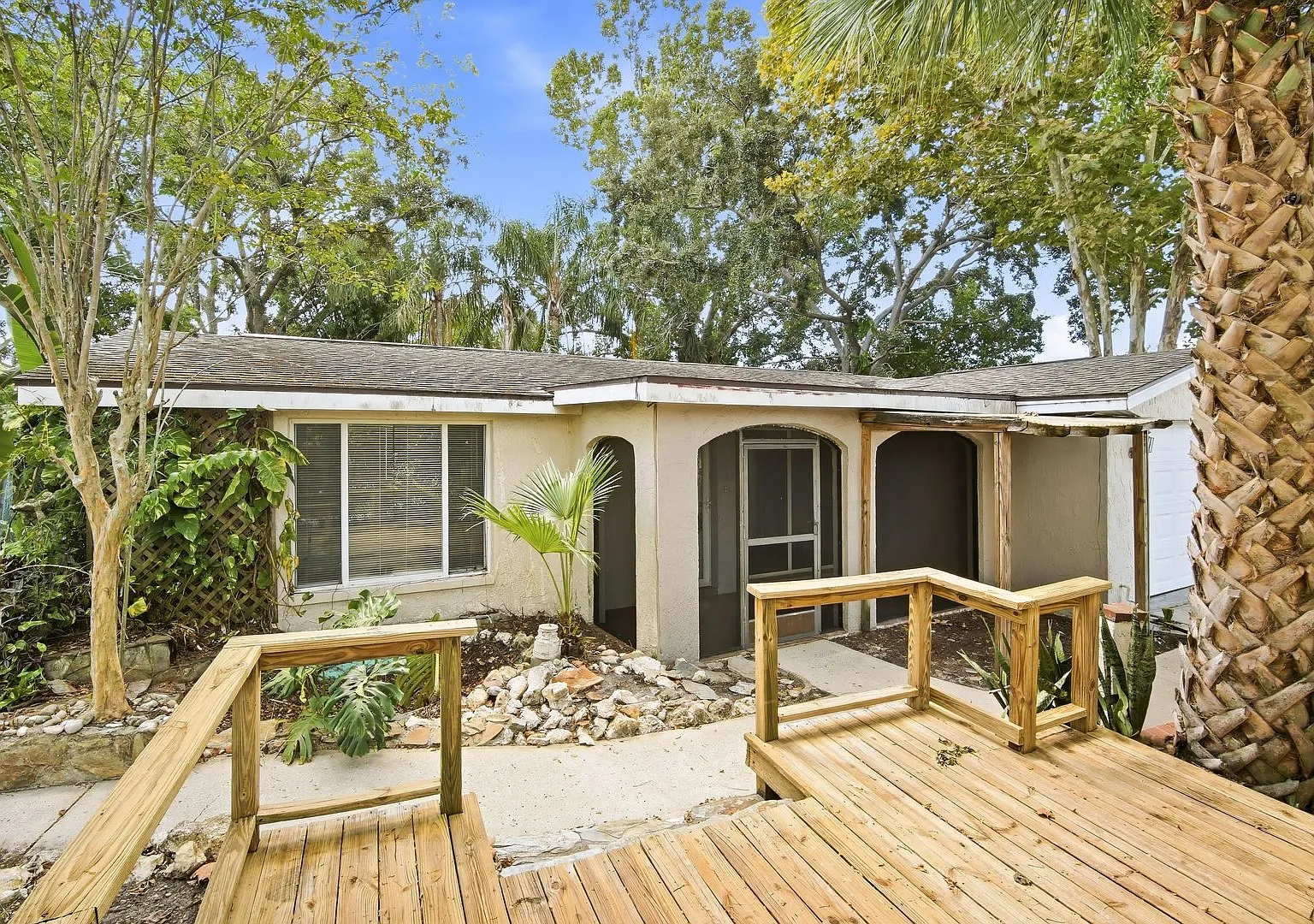 Spacious 2 Bedroom Home — Photo 1