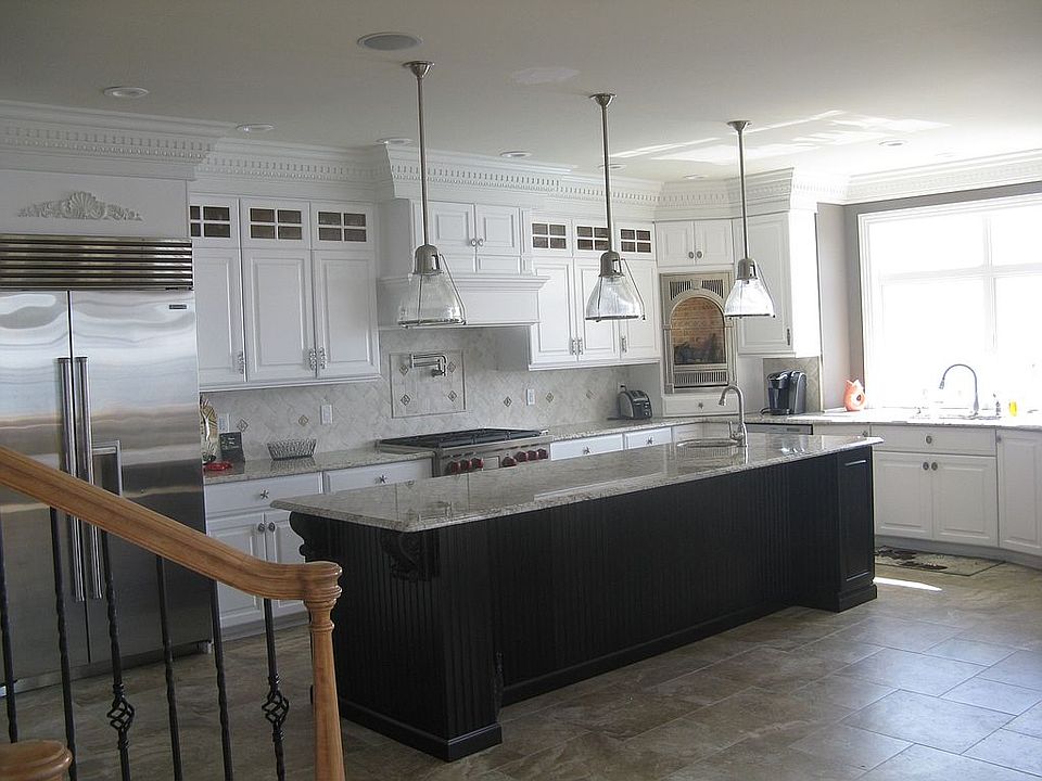 2nd image of 4 Sandy Ln