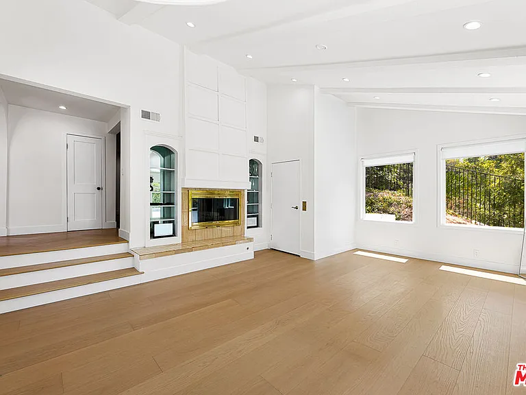 4491 Gayle Dr — Photo 18