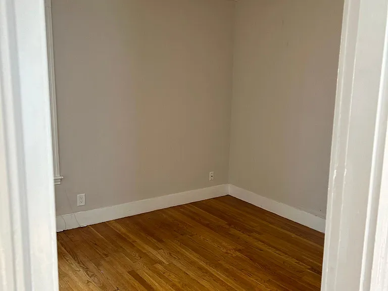 83 Flint St #2 — Photo 4