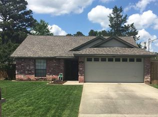 1703 Clearwood Dr, Longview, TX 75604
