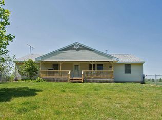 14423 Diehlman Dr, Hickory Corners, MI 49060