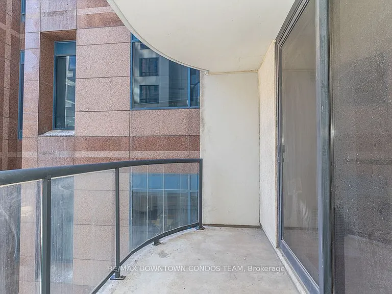 801 Bay St #611 — Photo 25