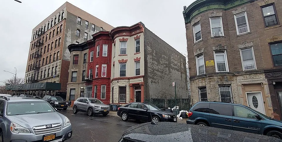 Front Exterior Street View
