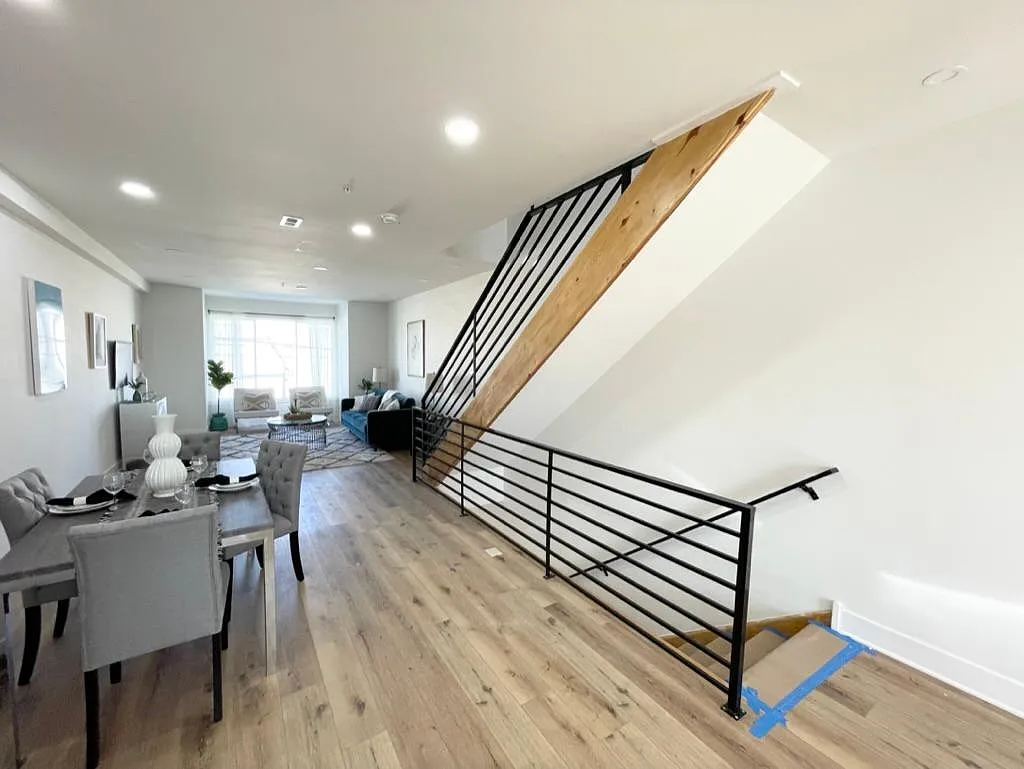 2 bed, 1500 sqft, $1,975 — Photo 2