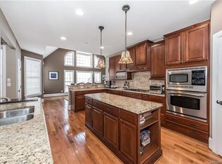 14323 Harvington Dr, Huntersville, NC 28078