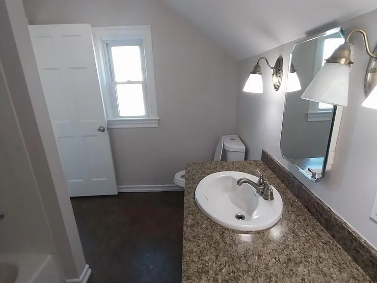 18 Magnolia Ave — Photo 5