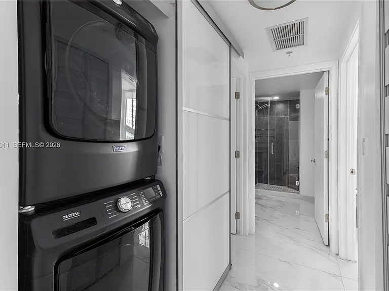 325 Biscayne Blvd #4015 — Photo 23