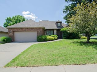 607 S Meteor Ave, Springfield, MO 65802