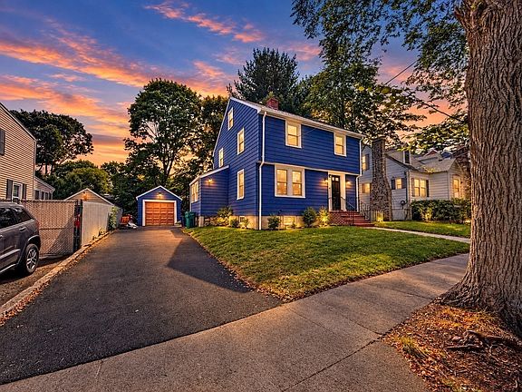2nd image of 32 Grant Rd