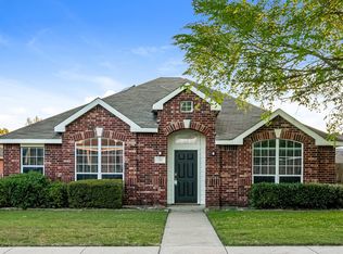 125 Hickman St, Cedar Hill, TX 75104