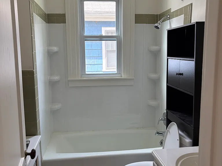 132 Grand St #B — Photo 10
