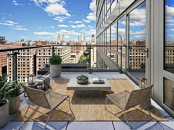 212 W 72nd St #17B, New York, NY 10023