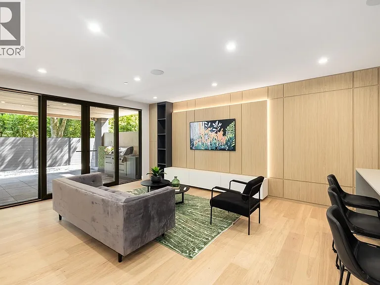 620 Kenwood Rd — Photo 14