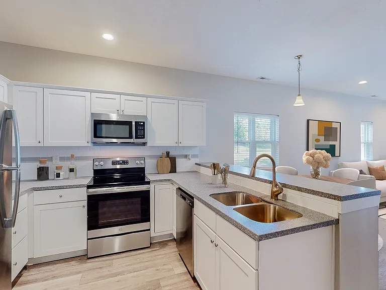 Princeton Place Townhomes — Photo 1