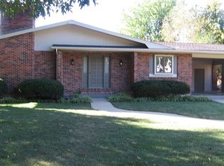 215 Kennedy Dr, Sikeston, MO 63801