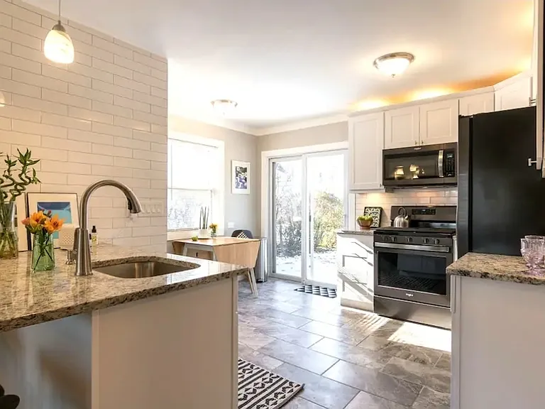 407 N Kenwood Ave — Photo 5
