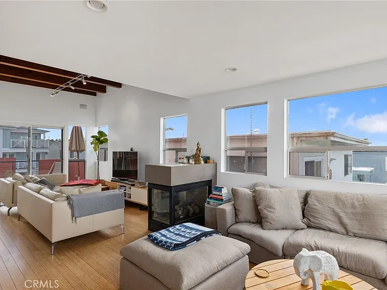 701 Loma Dr — Photo 19