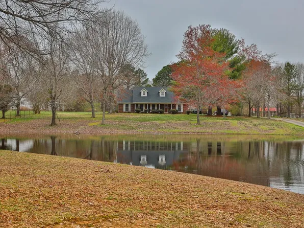3387 Liberty Rd, Dresden, TN 38225