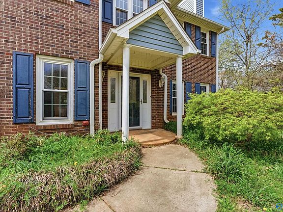 3rd image of 106 Golden Oak Dr