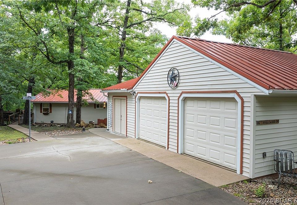 1st image of 82 Tanglewood Dr