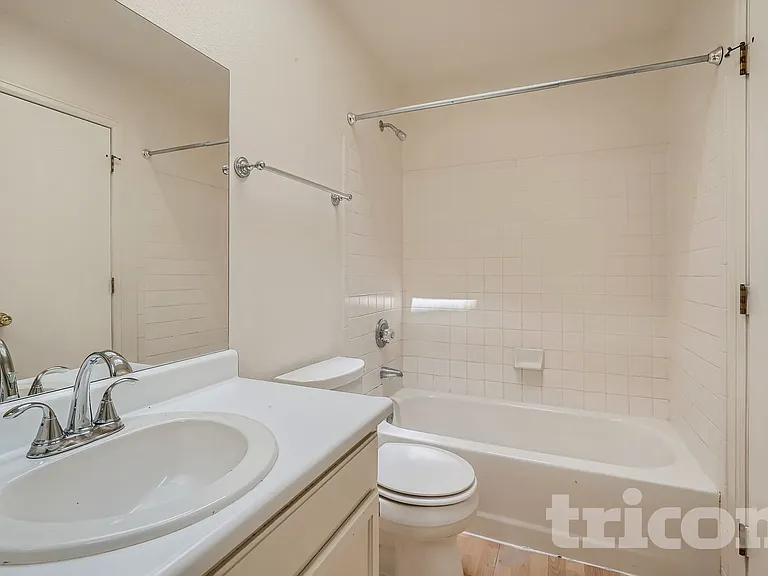 4650 Dooley Way — Photo 9