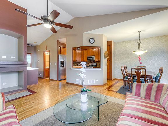 4th image of 401 Terra Springs Cir