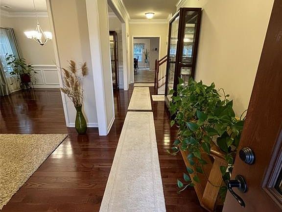 2nd image of 3136 Sybilla St