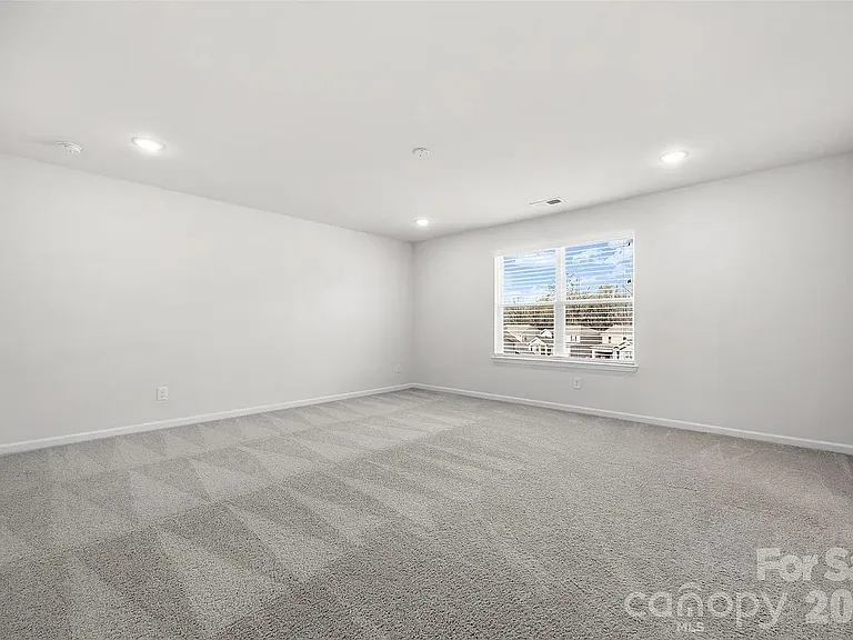 7024 Maple Run Cir — Photo 29