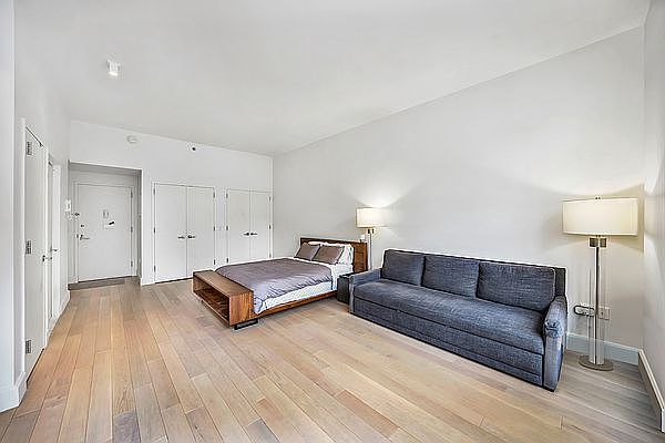 1st image of 389 E 89th St APT 5J