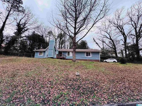 100 Annie Laurie Dr, Talladega, AL 35160