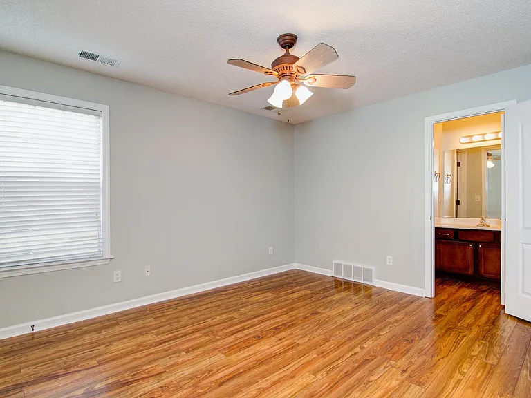9138 Cinderhill Cv E — Photo 6