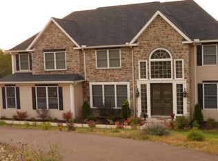 104 Oakwood Dr, Danville, PA 17821