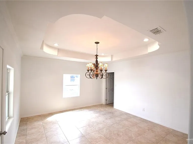 2513 Walker Rd — Photo 10