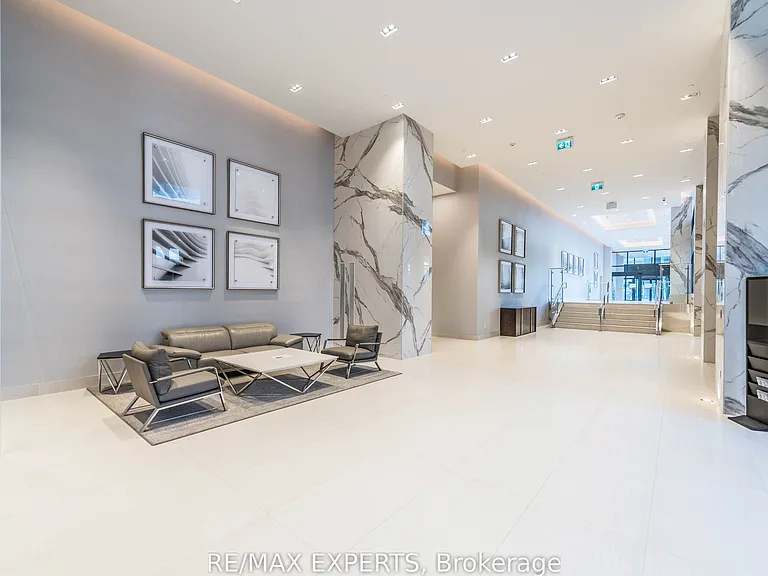 30 Shore Breeze Dr #1215 — Photo 14