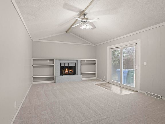 2nd image of 104 Baldwin Cir