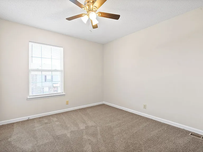 Raleigh Ct - 2303 — Photo 21