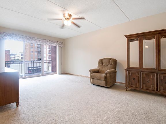 3rd image of 675 Pearson St APT 302