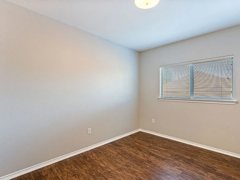 1209 Apollo Cir — Photo 16