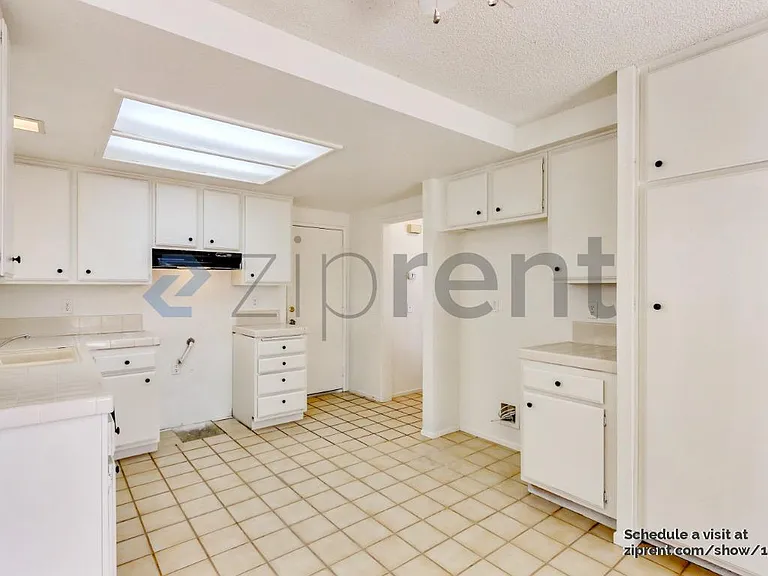 116 N Plymouth Way — Photo 9