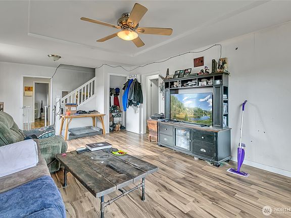 5th image of 7226 S Oakes Street