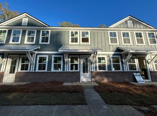 453 Martins Creek Blvd, Summerville, SC 29485