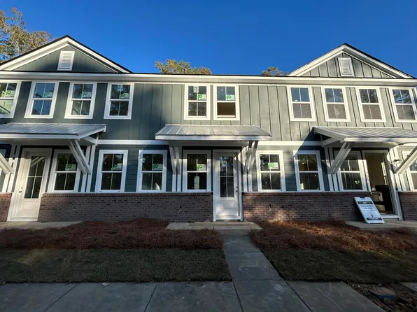 453 Martins Creek Blvd, Summerville, SC 29485