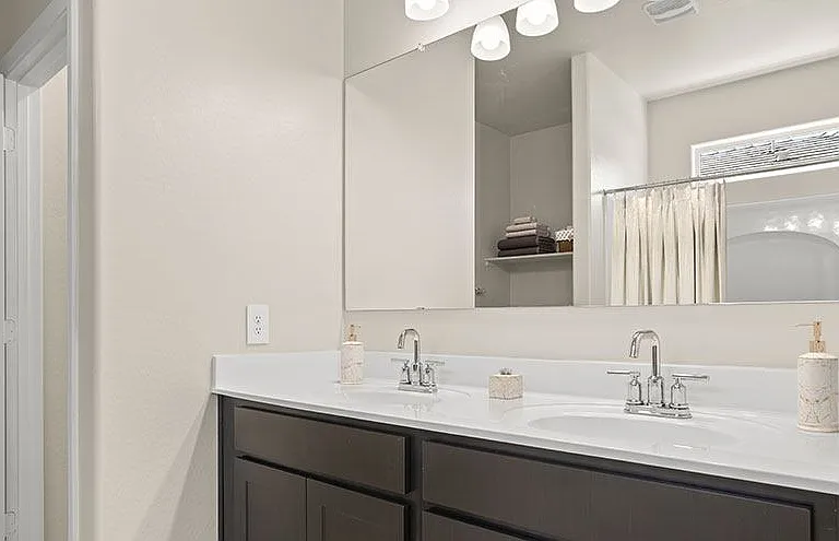 Broadway North at Estrella Vista — Photo 14