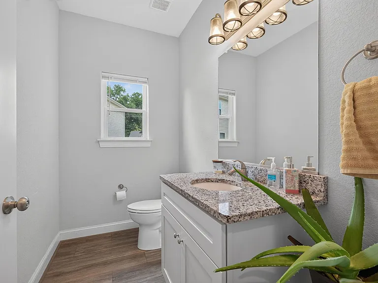 2700 Rodgers St — Photo 16