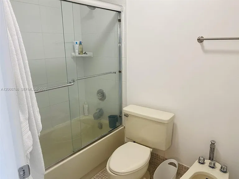 255 Galen Dr #4L — Photo 12