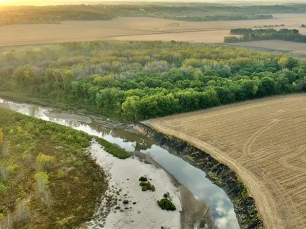 B Hwy, Ridgeway, MO 64481