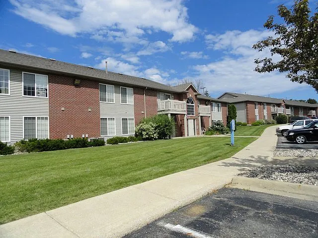 Springbrook Meadows Apartments — Photo 23