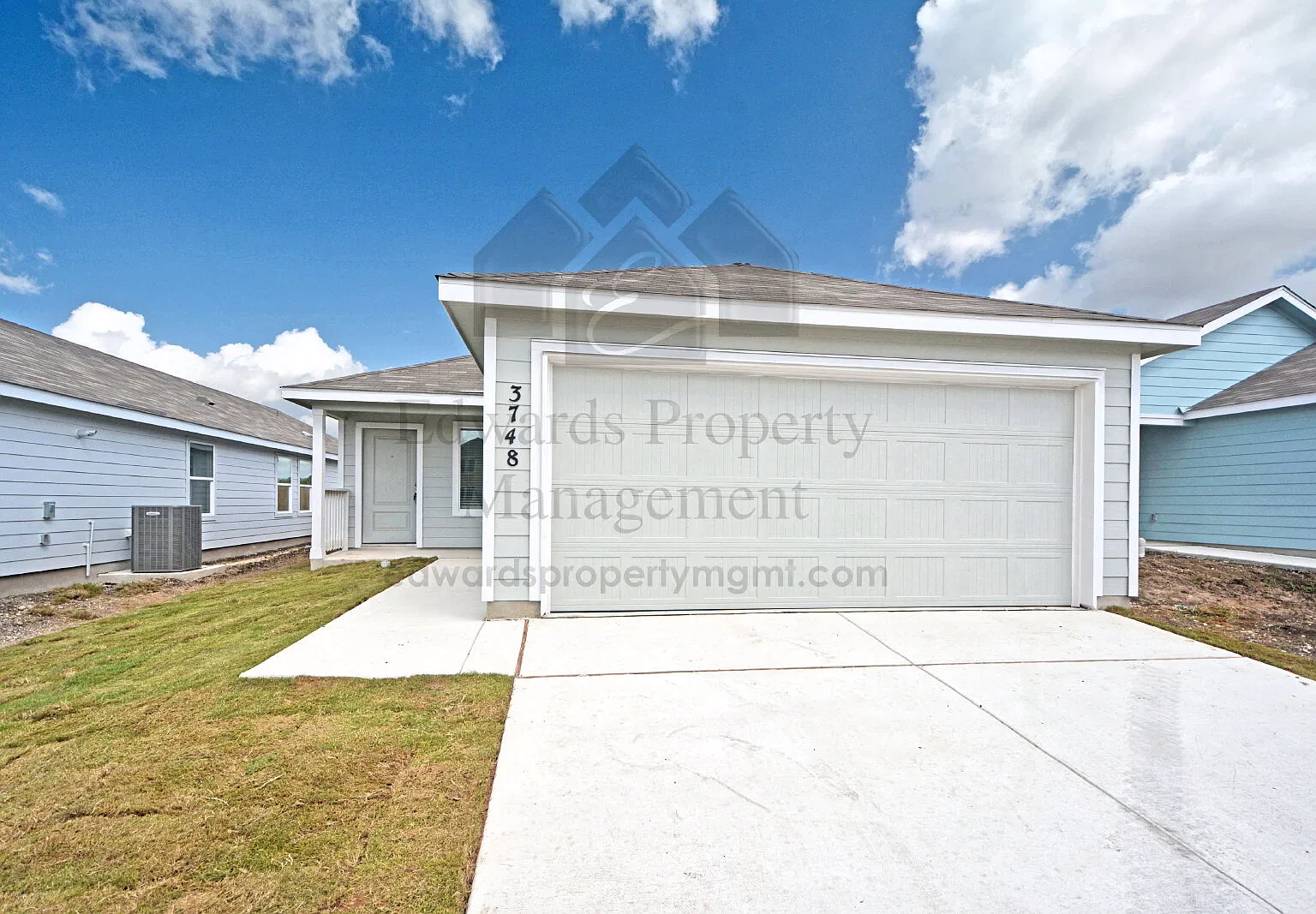 3 bed, 2.0 bath, 1266 sqft, $1,495 — Photo 2