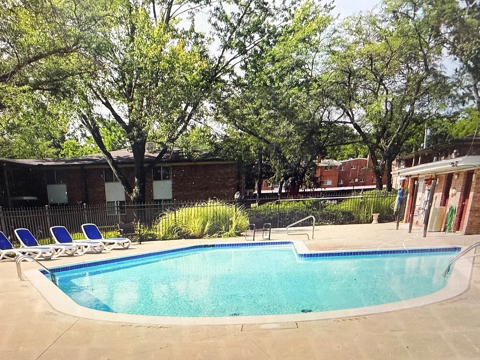 1249 Island Dr — Photo 2